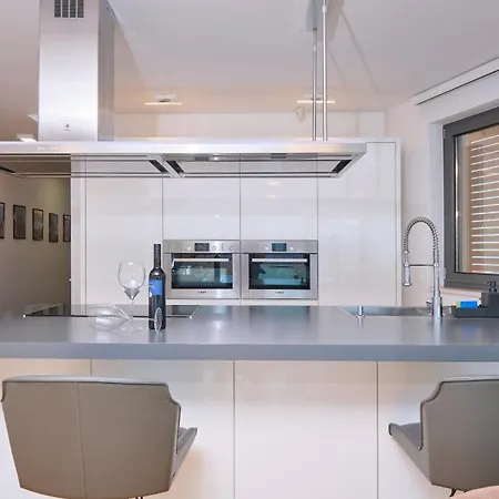 Apartment Ferienwohnung Fur 6 Personen Ca 145 Qm In Split, Dalmatien Mitteldalmatien Split