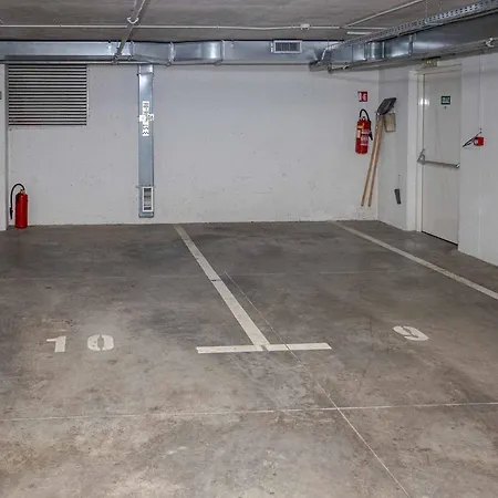 Ferienwohnung Fur 6 Personen Ca 145 Qm In Split, Dalmatien Mitteldalmatien Apartment *