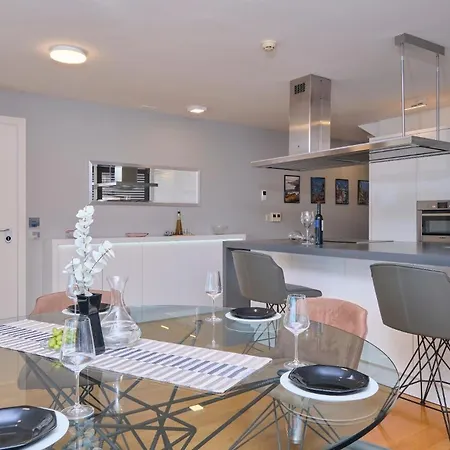 شقة Ferienwohnung Fur 6 Personen Ca 145 Qm In Split, Dalmatien Mitteldalmatien *